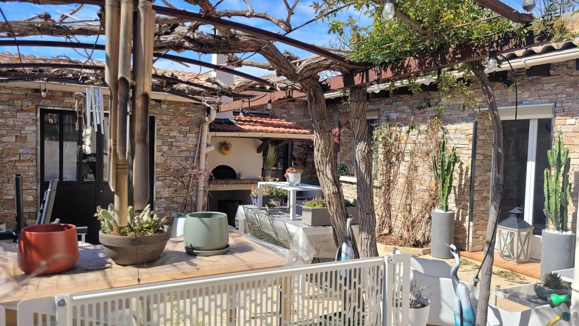 Semesterbostad Villa Avec Jardin A 2 Pas Des Remparts D'Avignon